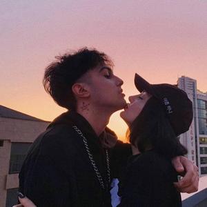 成人吸奶美女好看视频破解版下载
